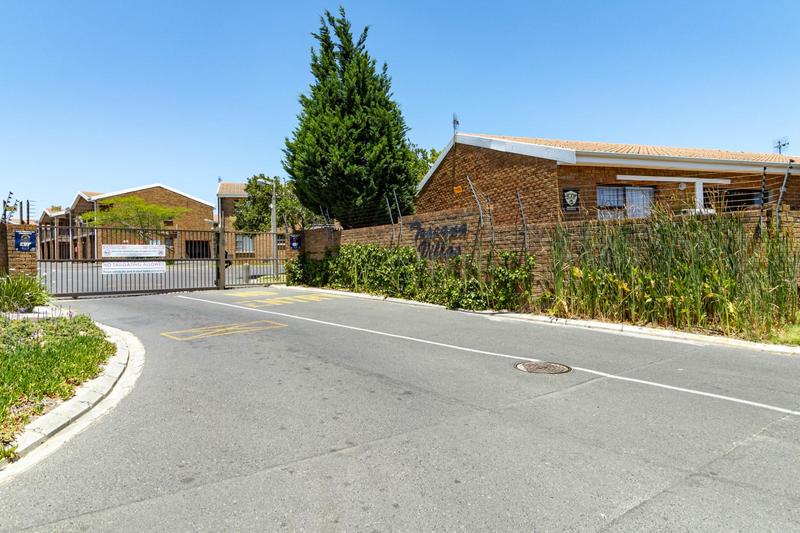 2 Bedroom Property for Sale in Sonstraal Heights Western Cape